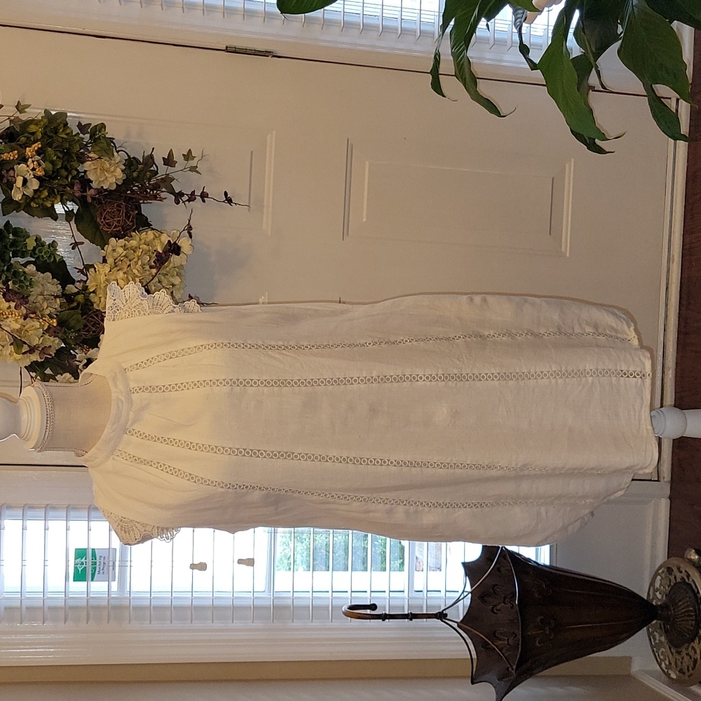New York & Company white linen  sleeveless lace trim lined dress Medium …EUC